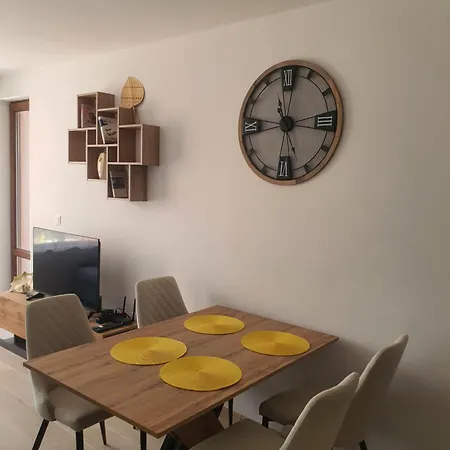 Apartament детелина апартамент- Free Underground Parking Lot