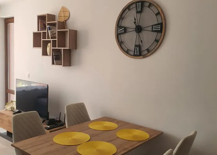 Daire детелина апартамент- Free Underground Parking Lot